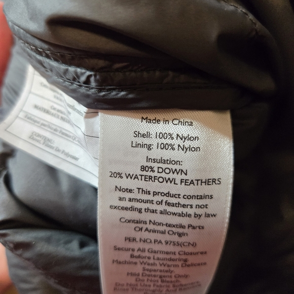 Eddie Bauer Men's EB650 Black Puffer Vest In XL Excellent Condition - Picture 6 of 8